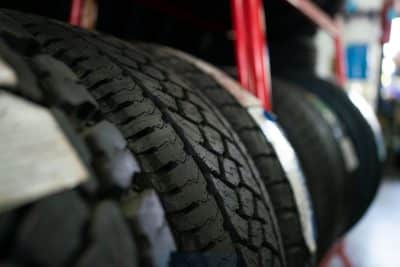 Guia completo sobre pneus LT, AT e suas marcações